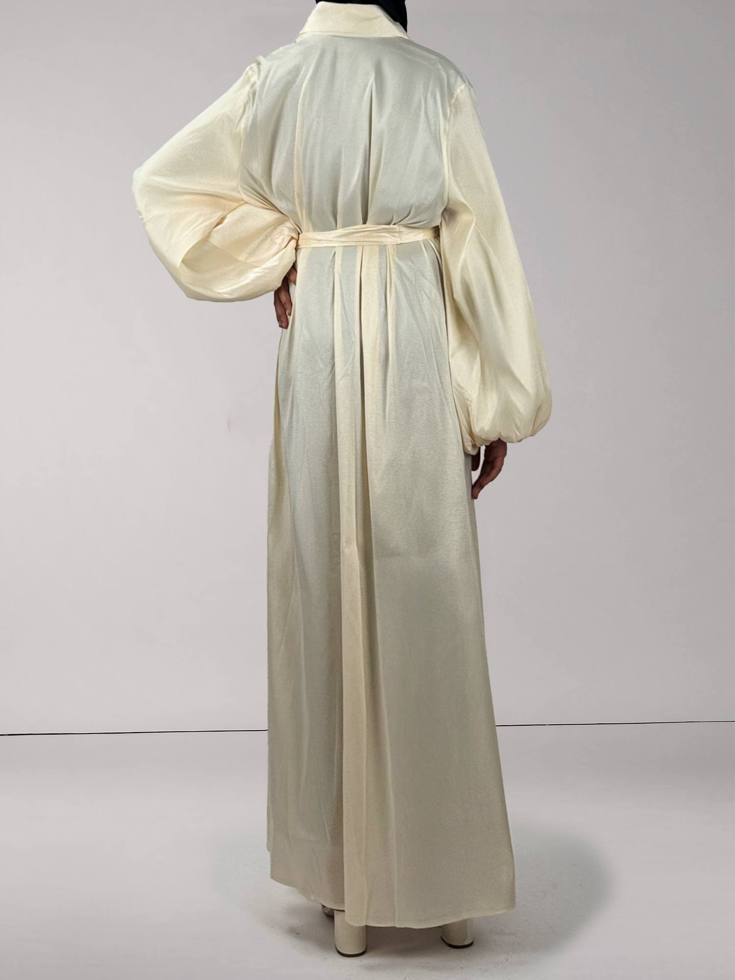 Layali Nakhla | Beige