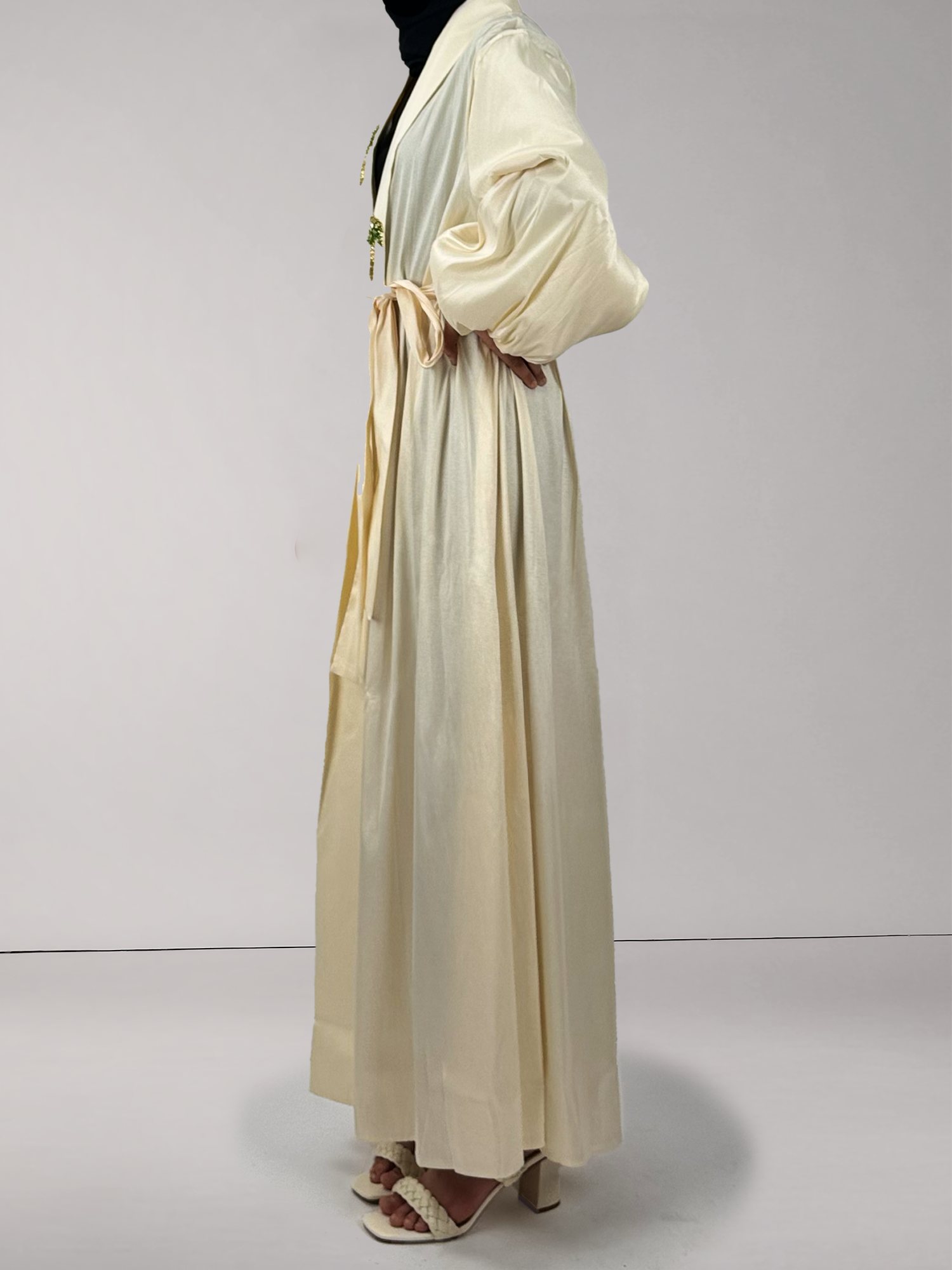 Layali Nakhla | Beige
