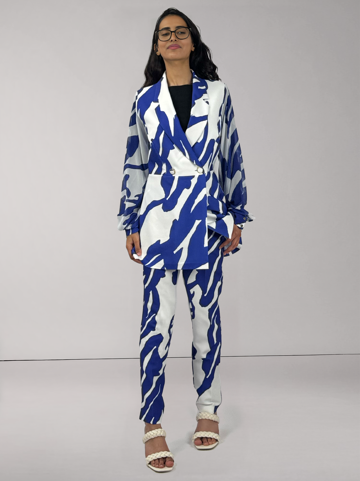 Swirl Power | White-Blue
