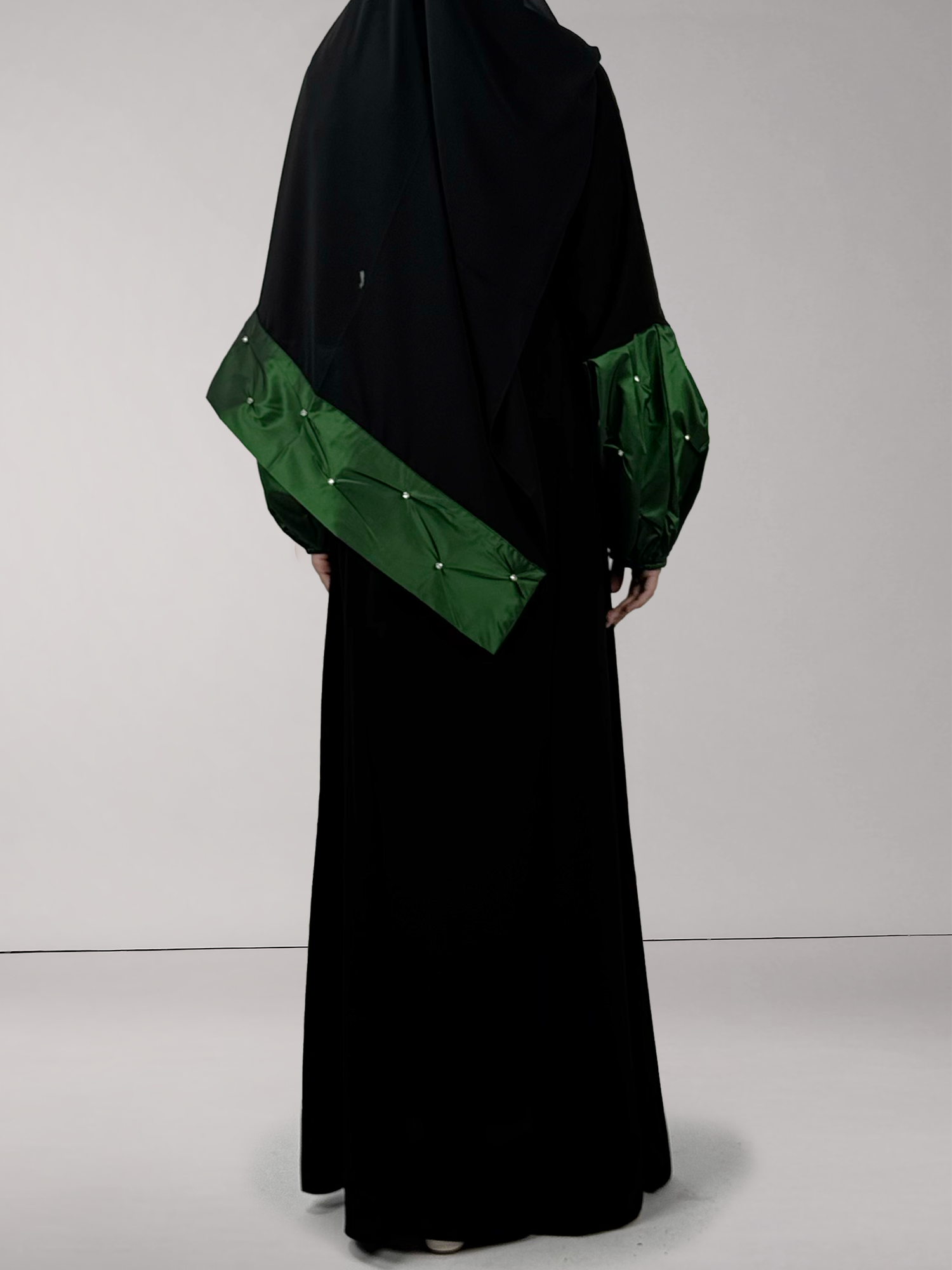 Noor Zaitoon | Green