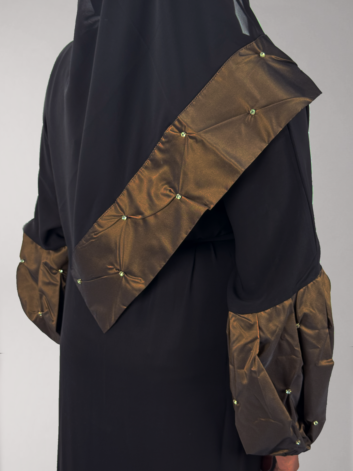 Noor Zaitoon | Brown
